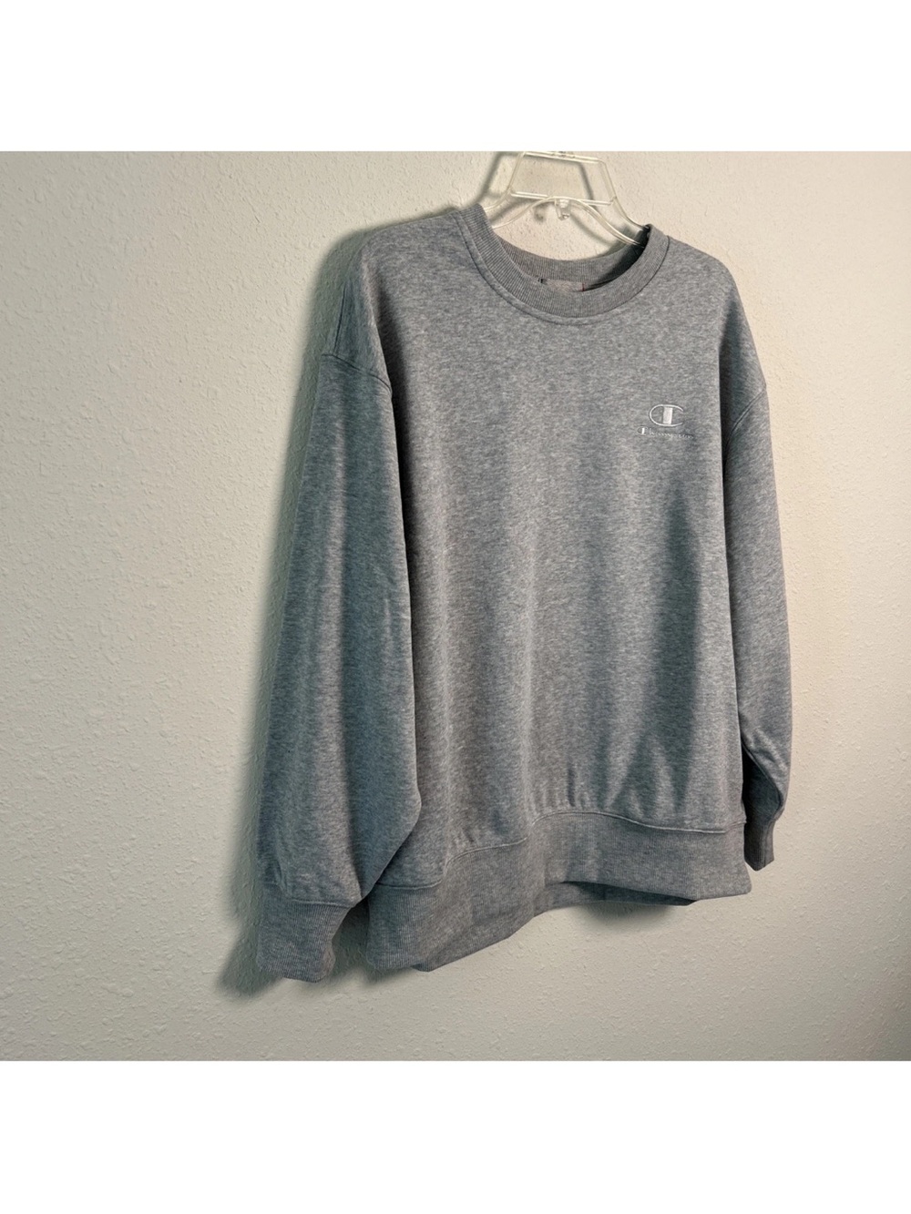 Champion Gray Fleece Crewneck Sweatshirt NWOT Men’s Size Large Relaxed Fit Soft - Picture 6 of 11